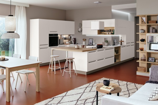 Minimal line offset by sumptuous colours.
An essential kitchen conceived in a variety of configurations and with ample scope for personalization that will encompass recherché, minimal, sumptuous or o